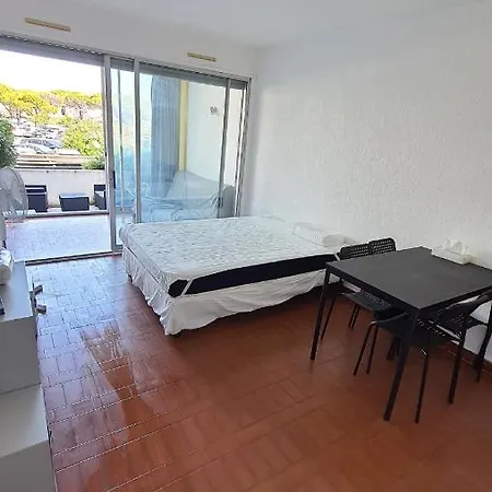 24137 Port Camargue, Piscine, Climatisation, 4 Personnes Apartment *